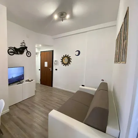 Casa Pomezia Station Bright & Fast Wi-fi *