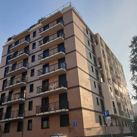 Apartment Casa Pomezia-central Station New *
